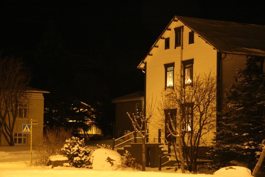 Arbol Guesthouse Húsavík Exteriör bild