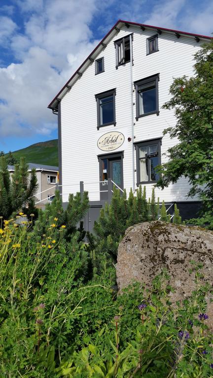 Arbol Guesthouse Húsavík Exteriör bild